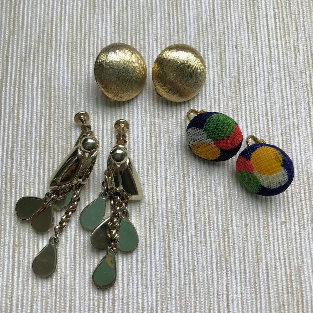 Lot of 3 Retro Vintage Matte Goldtone Clip Earrings - Round and Dangle